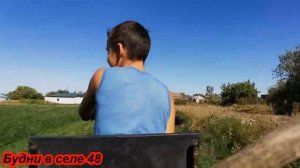 Учусь косить траву мотоблоком//кормлю травой свиней.