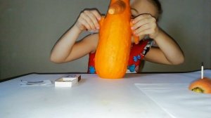Осенняя поделка в детский сад из кабачка и моркови.