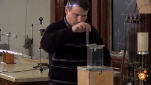 Опыт с перемешиванием глицерина и краски