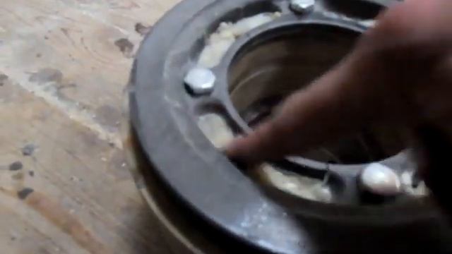 Как приделать приводной шкив к тормозному диску......ленточная пилорама - часть 3 смотреть онлайн