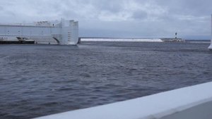 Судопропускное сооружение С-1. Закрытие батопортов.