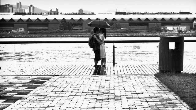 Песня о любви слушать онлайн. От этой песни где-то... смотреть онлайн