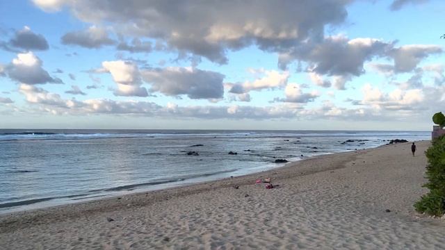 Beach of Saint Pierre, Réunion Island , Morning. смотреть онлайн
