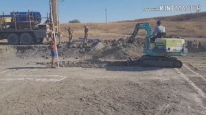 Копка ленточного фундамента мини Экскаваторам.