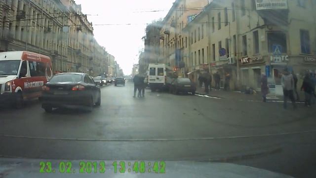 Дерущиеся бомжи / Two bums fighting смотреть онлайн