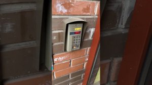 Инструкция по дистанционному заселению в квартиру посуточно кодовым сейфом для ключей. Arenda67.r