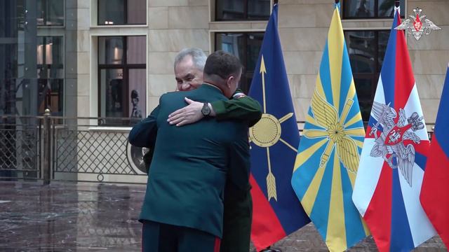 Награждение Министром обороны РФ генерал-полковника Андрея Мордвичева медалью Золотая звезда