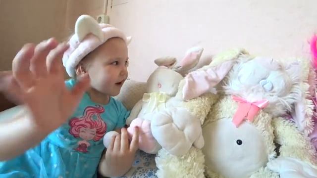 Пришли в гости.  Домашние животные.  Устраиваем чаепитие. Делаем смузи и угощаем гостей. Наш хомячо смотреть онлайн