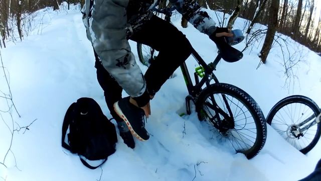 Вот как нужно отмечать 23 февраля/Покатушка в лес на велосипеде смотреть онлайн