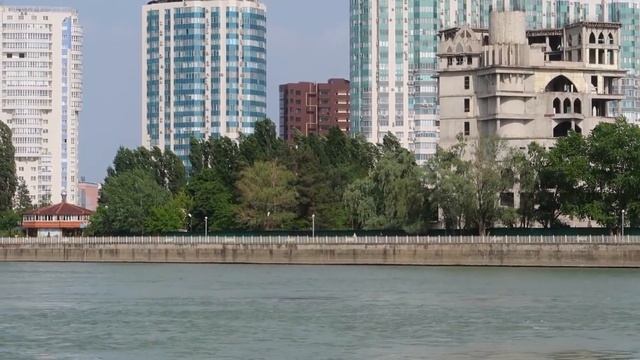 По ту сторону Краснодара.  Переезжающим на  заметку. Жизнь в России смотреть онлайн