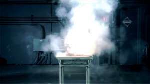 Взрывчатый краштест ноутбука - Slinky.Me