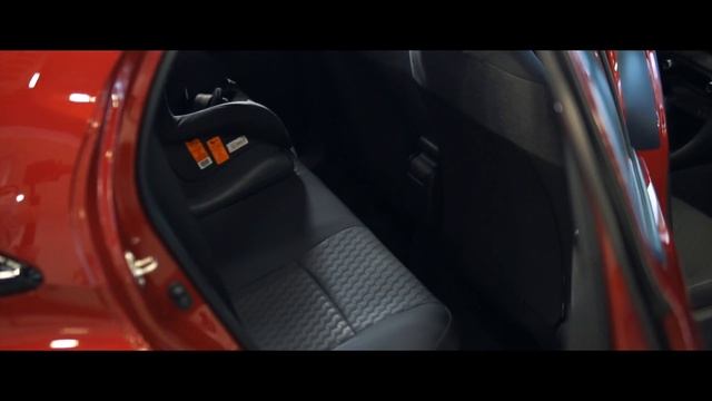 Обзор и тест-драйв Тойота Ярис гибрид.Чего мы не знали о гибриде Yaris 2020?Ждем Yaris Cross.