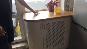 Как закрыть батарею на кухне