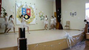 3 белых коня