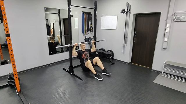 Горизонтальное подтягивание на штанге смотреть онлайн