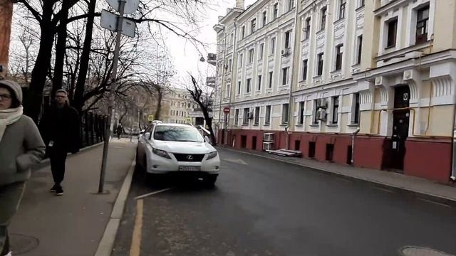 Москва. Прогулка по Большому Чудову переулку