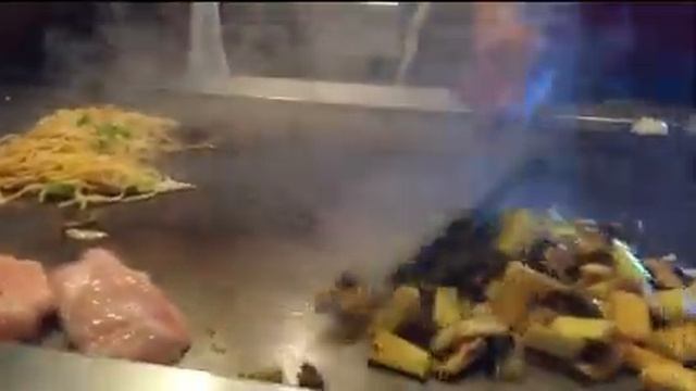 кулинарное шоу в японском ресторане смотреть онлайн