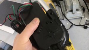 КУПИЛ ЭЛЕКТРИЧЕСКУЮ АНТЕННУ НА СВОЙ МЕРСЕДЕС 124