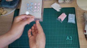 Жемчуг из воздушного пластилина. Два способа покрытия. / Pearls made of air plasticine.