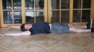 Боковое перекатывание верхней части тела (Упражнения для мобильности)