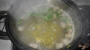 Щи кислые с фрикадельками