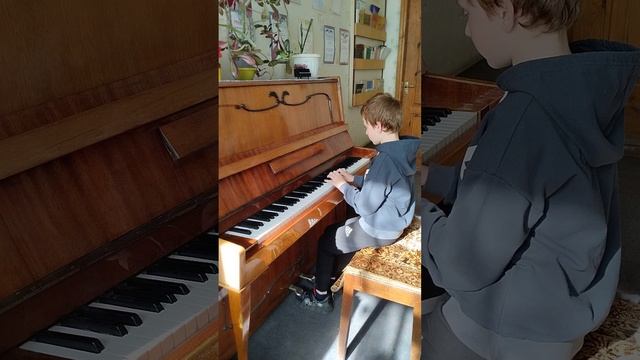 Кулініч Микита 2 клас .Г.Без'язичний "Сонатина" Соль мажор.КЗ "Новобузька дитяча школа мистецтв". смотреть онлайн