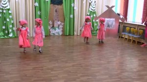 ? Как поздравить маму с 8 Марта? Утренник в саду | Танец поросят [Студия Отражение - VideoReflex]