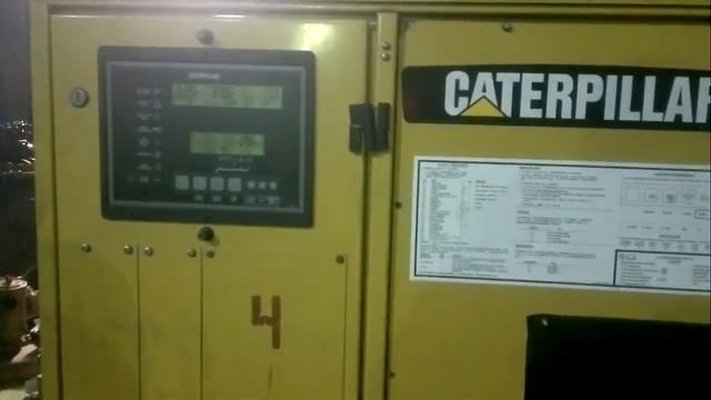 Запуск двигателя  на электростанции Caterpillar 3406 - CD400.mp4