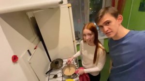 УКРАШАЕМ КОМНАТУ К НОВОМУ ГОДУ И ИДЁМ НА КАТОК ✨❄️?