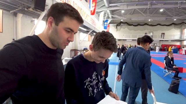 Юные каратисты. Первые соревнования. Каратэ WKF I Бей и беги смотреть онлайн