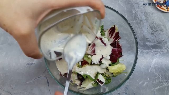 САЛАТ НА СВЯТКОВИЙ СТІЛ|САЛАТ З КУРКИ І ВИНОГРАДУ|НОВОГОДНИЙ СТОЛ 2020| Салат с курицей извиноградо смотреть онлайн