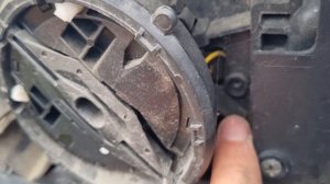Замена повторителя поворотника на зеркале KIA SORENTO