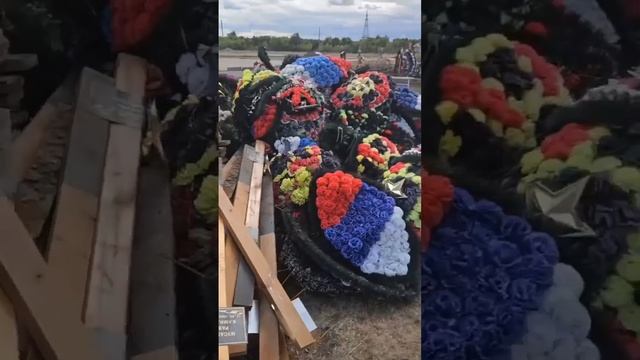 На кладбищах ЧВК «Вагнер» под Самарой и Екатеринбургом сравняли с землёй могилы погибших бойцов