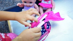 НА ПРОГУЛКЕ С МАМОЙ #Куклы Пупсики Катаем в Коляске Детский Парк Игрушки для детей