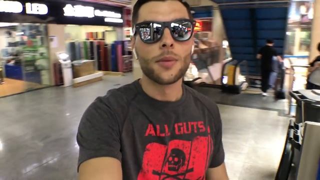 Китай. Гуанчжоу. Рынок автозапчастей, аксессуаров и тюнинга. ВЛОГ 9 смотреть онлайн