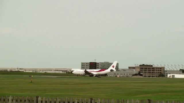 A330-200 Air Algerie Takeoff [MONTREAL YUL] смотреть онлайн