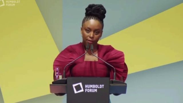 CHIMAMANDA ADICHIE’S SPEECH AT HUMBOLDT FORUM смотреть онлайн
