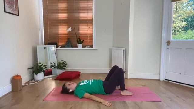 Yoga FOR PARKINSON’S: (Strengthen & Mobilise hips & pelvis) смотреть онлайн