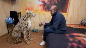 ВЕСЕЛО! Люсе подарили ОГРОМНОГО ГЕПАРДА и она сделала из него ТРАМПЛИН ДЛЯ ПРЫЖКОВ!