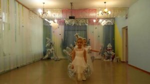 Танец Принцесс - метелиц с веерами