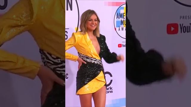 2018 Red Carpet Music Awards Super Star Fashion Show American Music (32)