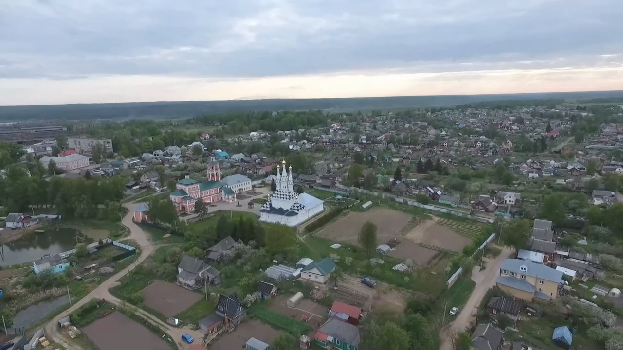 Город лично. Город Вязьма Смоленская область вид сверху. Вязьма Смоленская область население. Вязьма климат. Вид с высоты птичьего полета г Вязьма Смоленской области.