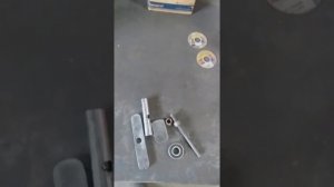 Приспособление для замены тормозных колодок своими руками..