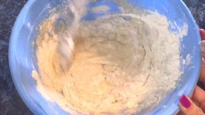 Оладушки на кефире и дрожжах