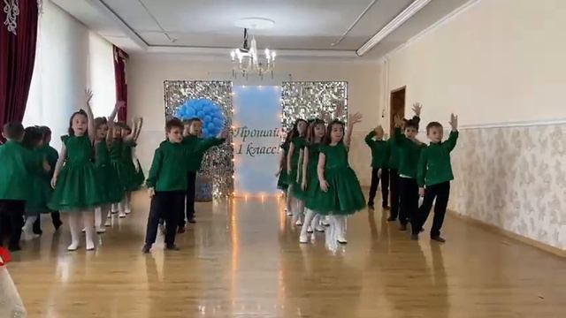 Мы ангелы, спустились к вам с небес. Песня. 1 класс смотреть онлайн