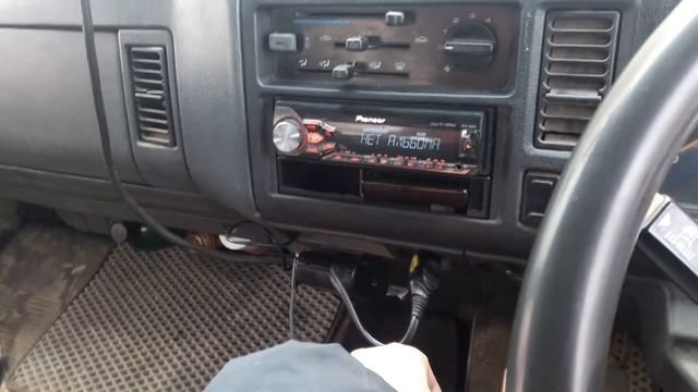 Делаем подстаканник в грузовик на примере Mazda Titan смотреть онлайн