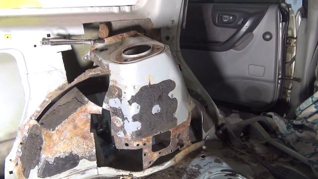 Subaru Forester SF ч1. Лёгкая гниль задних стаканов смотреть онлайн