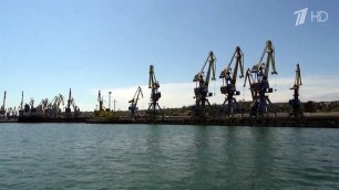 Российские военные открыли гуманитарный коридор дл...ого выхода иностранных судов из порта Мариуполя