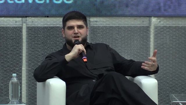 Cosmoscow talks. Ценности цифровой культуры - модное явление или новая норма? смотреть онлайн