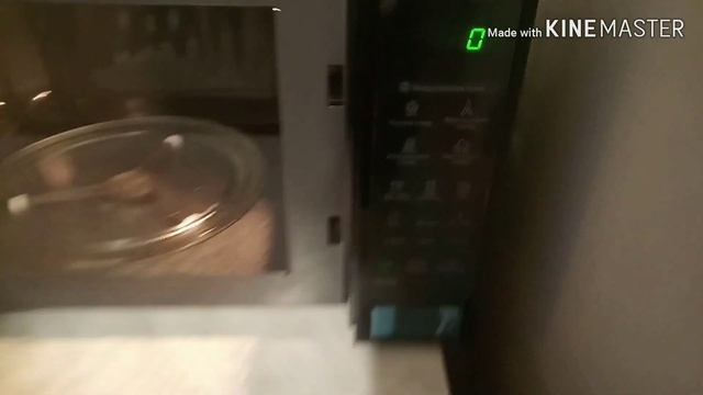 Распаковка - Микроволновая печь LG MS2042DB смотреть онлайн